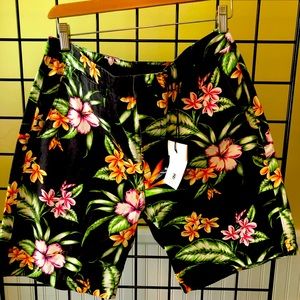 Mens-Tropical Print Short size 34, 8 in inseam NWT